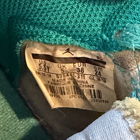 Nike Air Jordan 1 Retro High SE Trainers - Picture 6 of 6